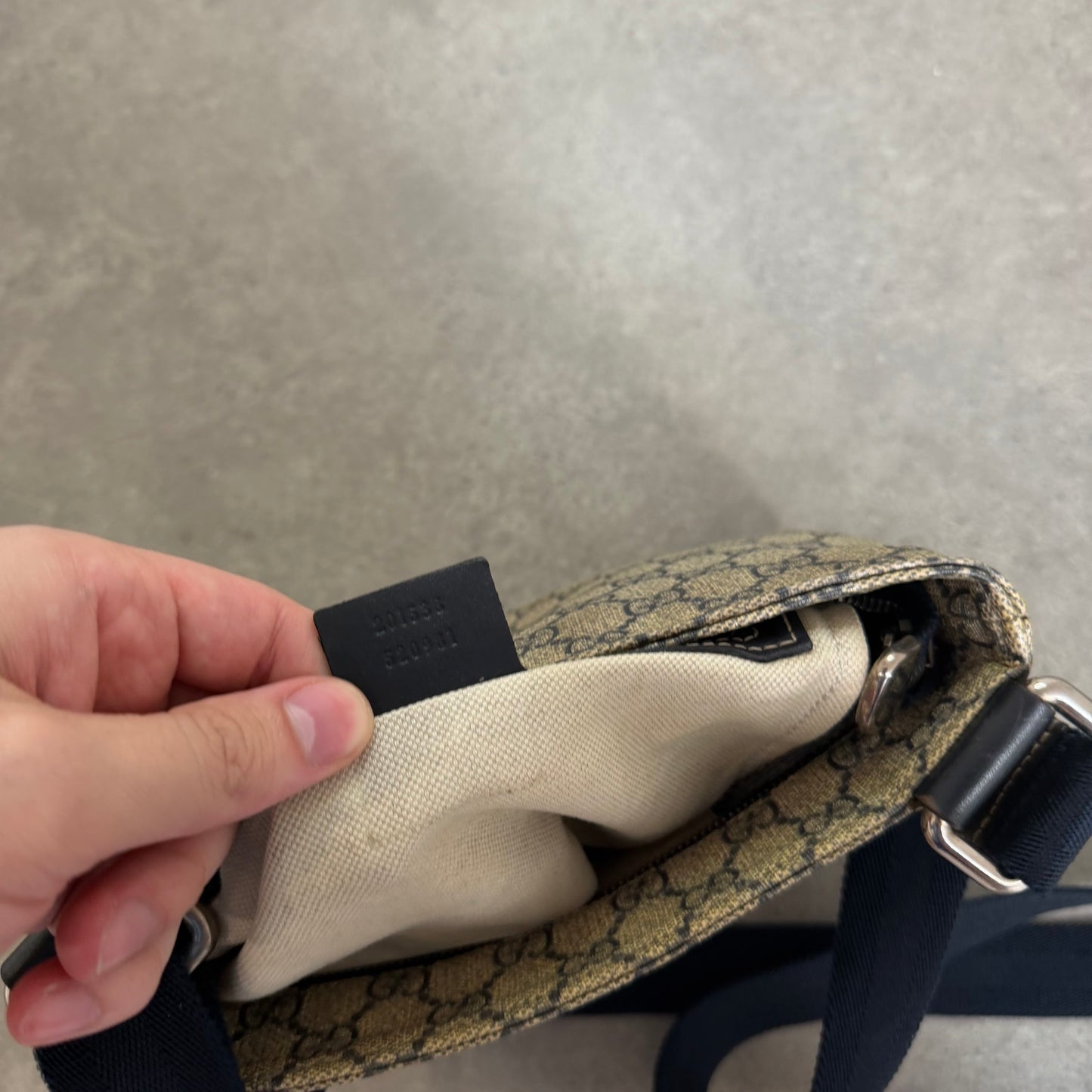 MESSENGER BAG - SMALL SIZE