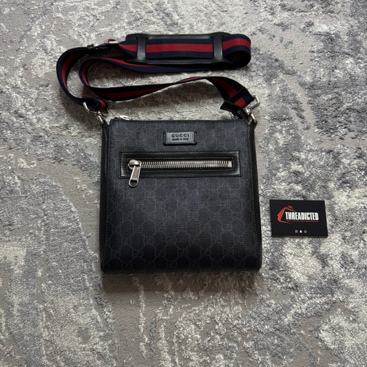 MESSENGER BAG - SMALLER VERSION