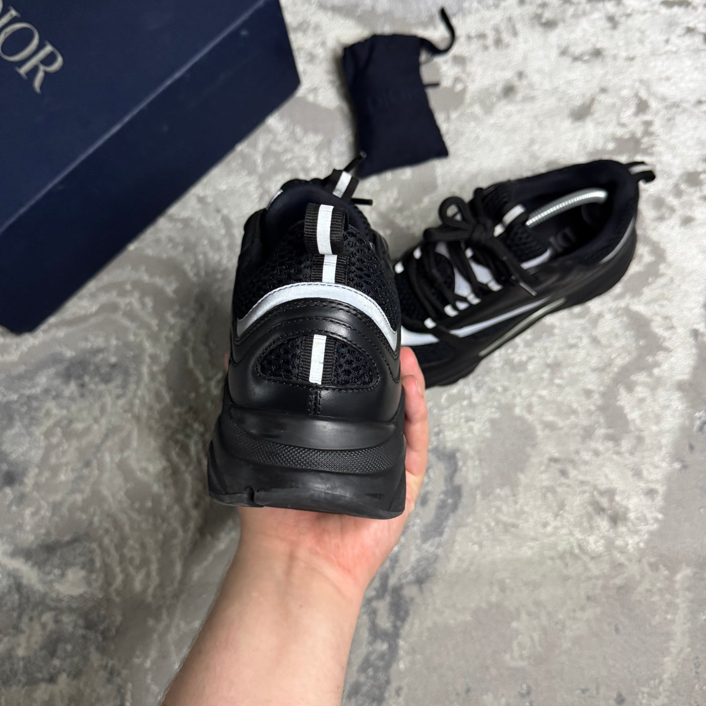 B22 TRAINER - SIZE UK 7