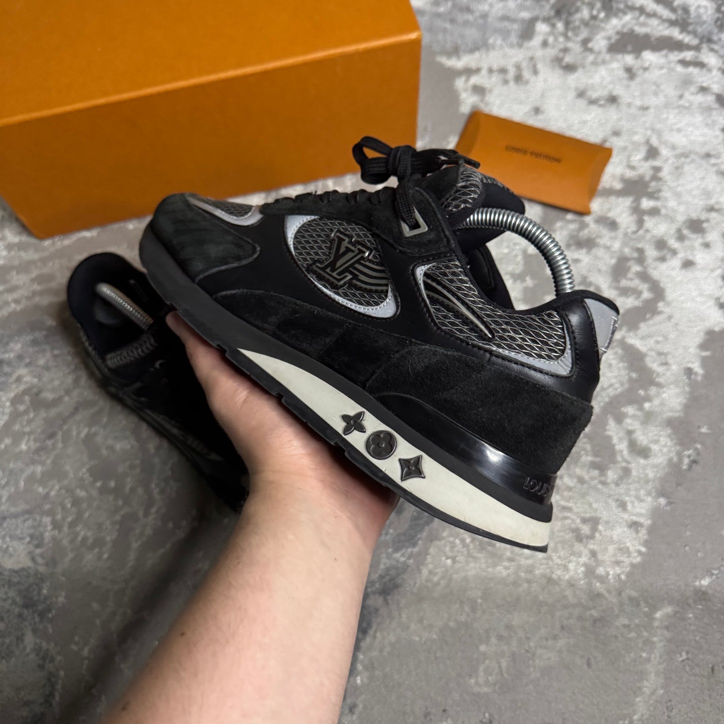 RUNAWAY TRAINER - SIZE LV 7 (Fit UK 8)