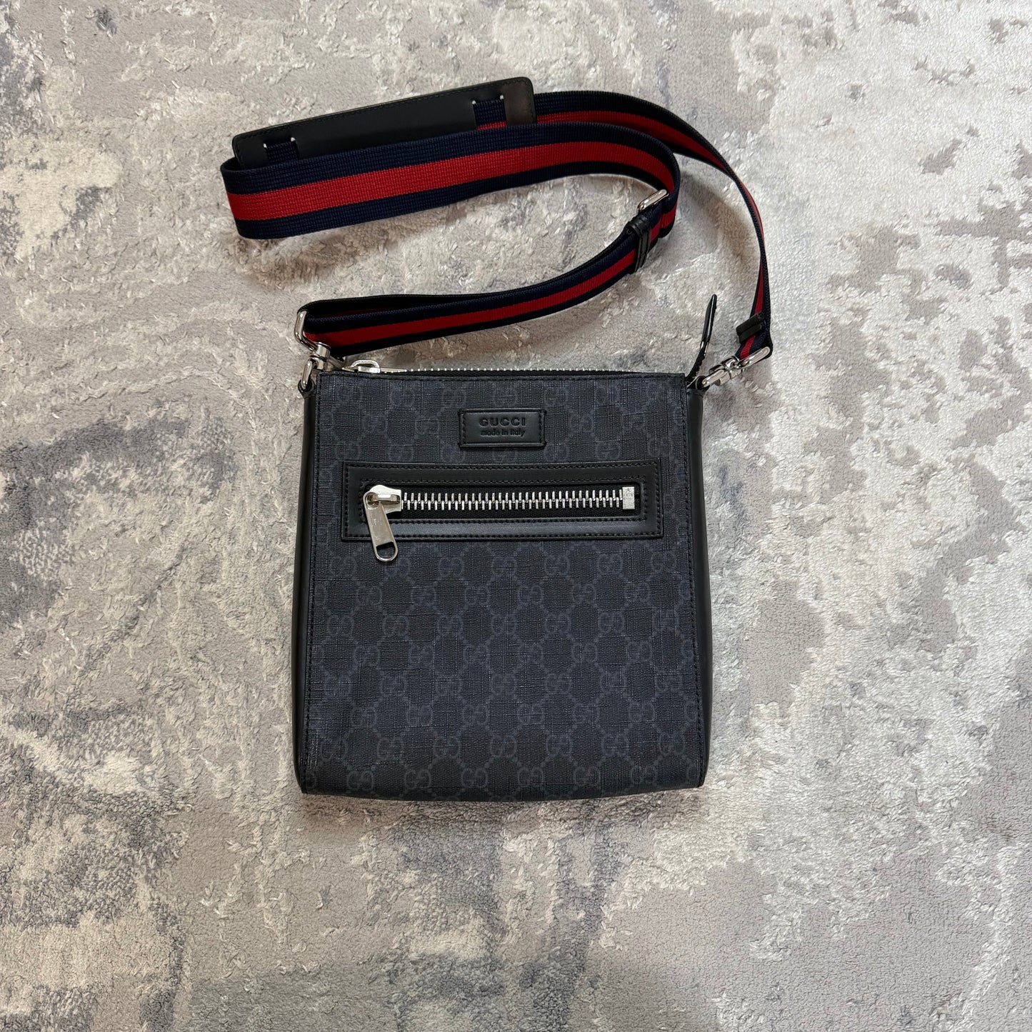 MESSENGER BAG - SMALLER VERSION