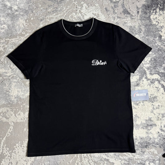 T-SHIRT - SIZE L (Fits M/L)