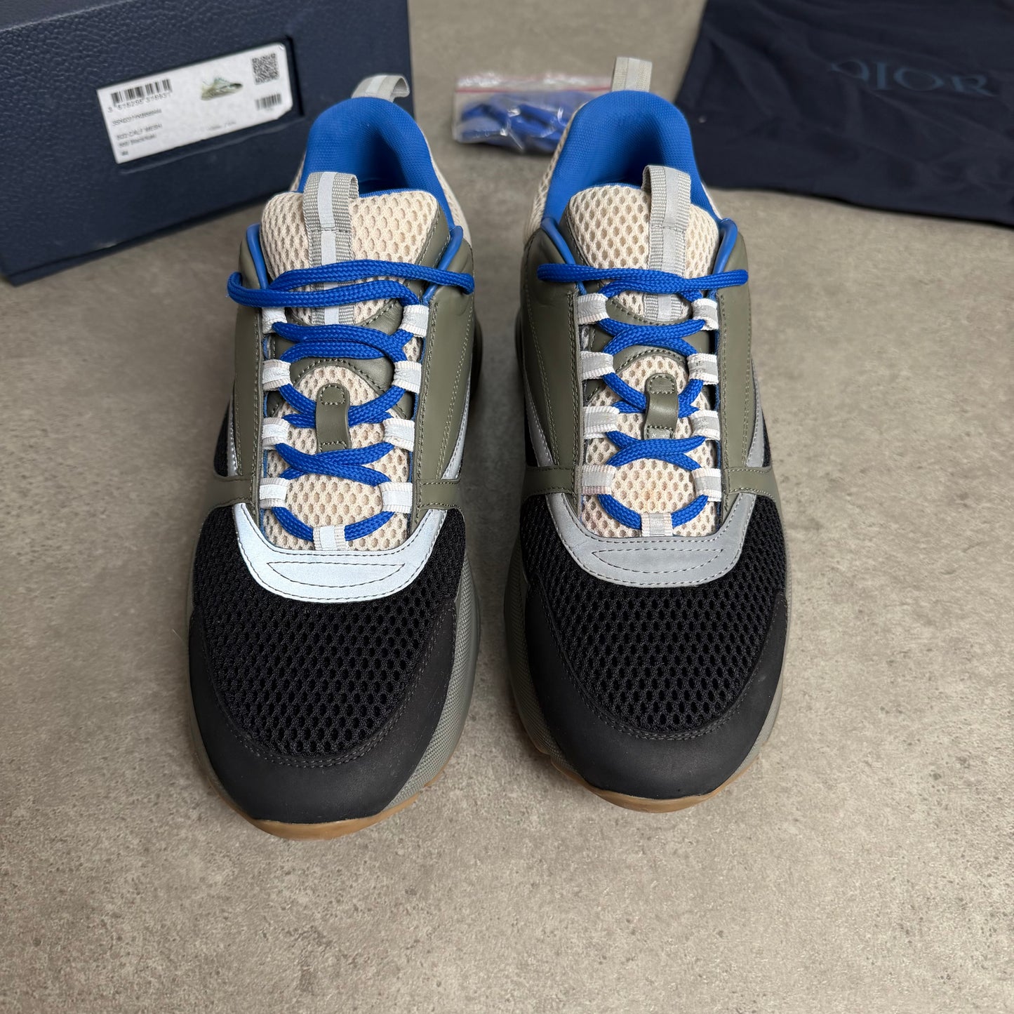 B22 TRAINER - SIZE UK 10