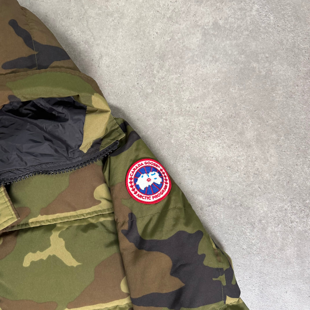 MACMILLAN PARKA - SIZE M