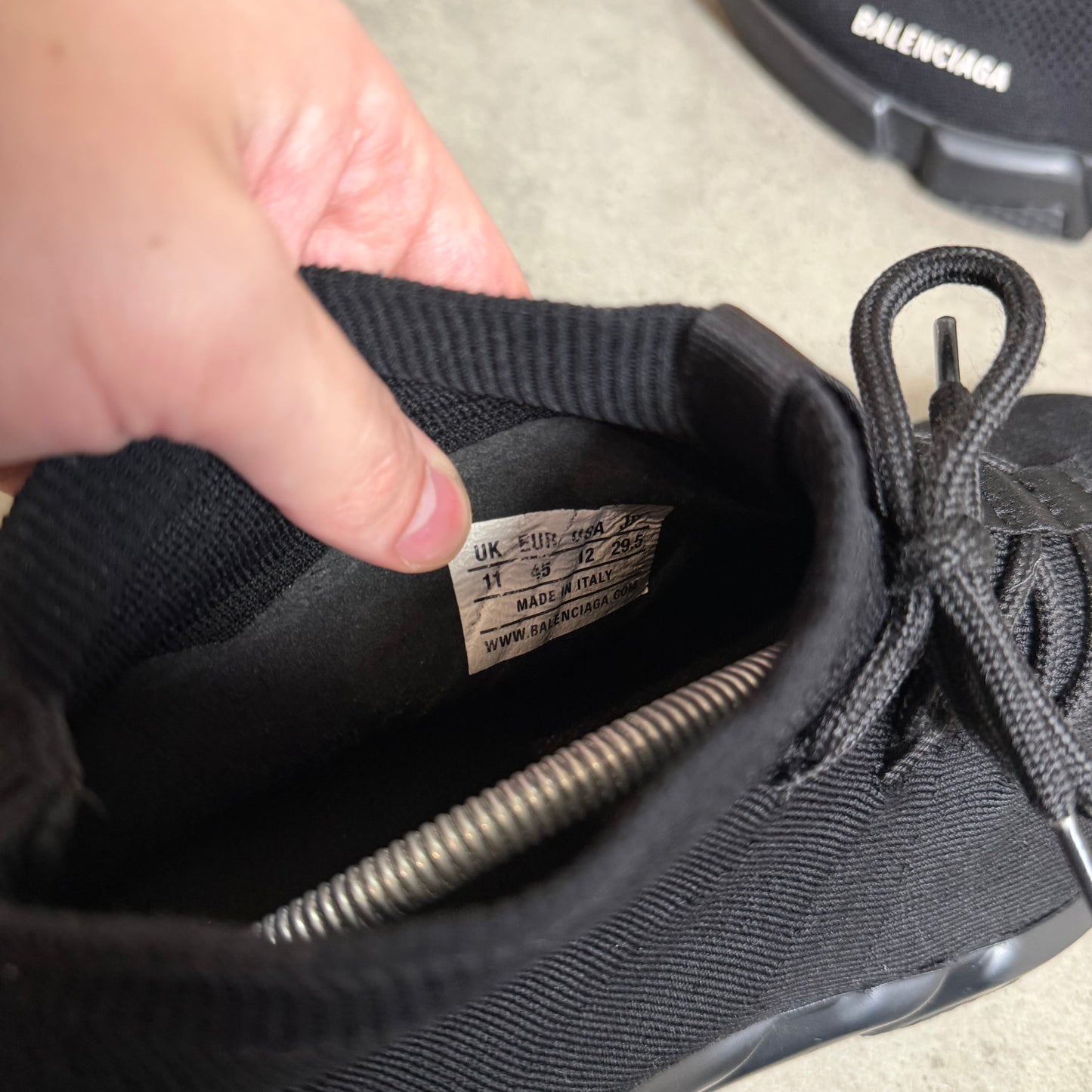 LACE UP SPEED TRAINER - SIZE UK 11 (Fit UK 12)