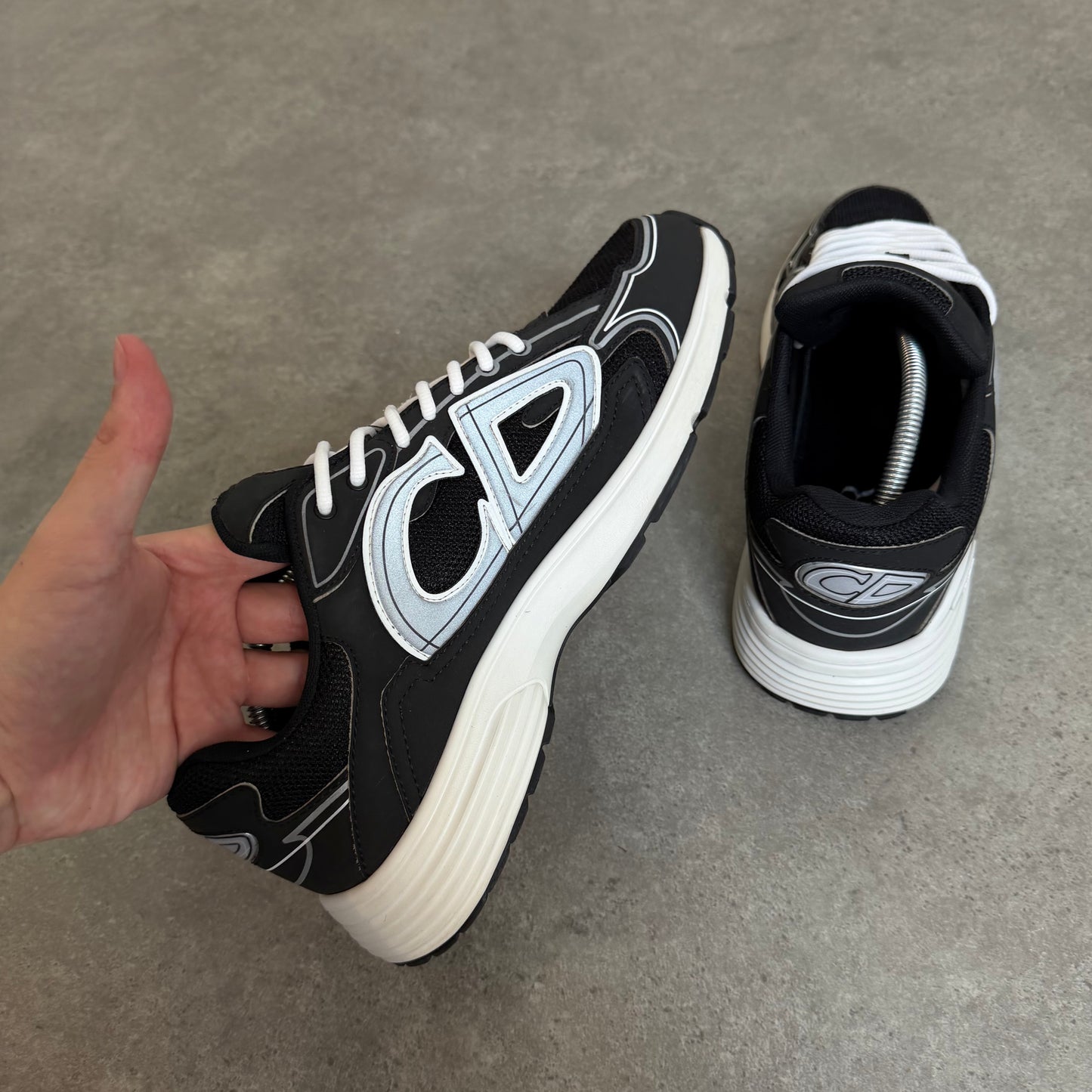 B30 TRAINER - SIZE UK 9