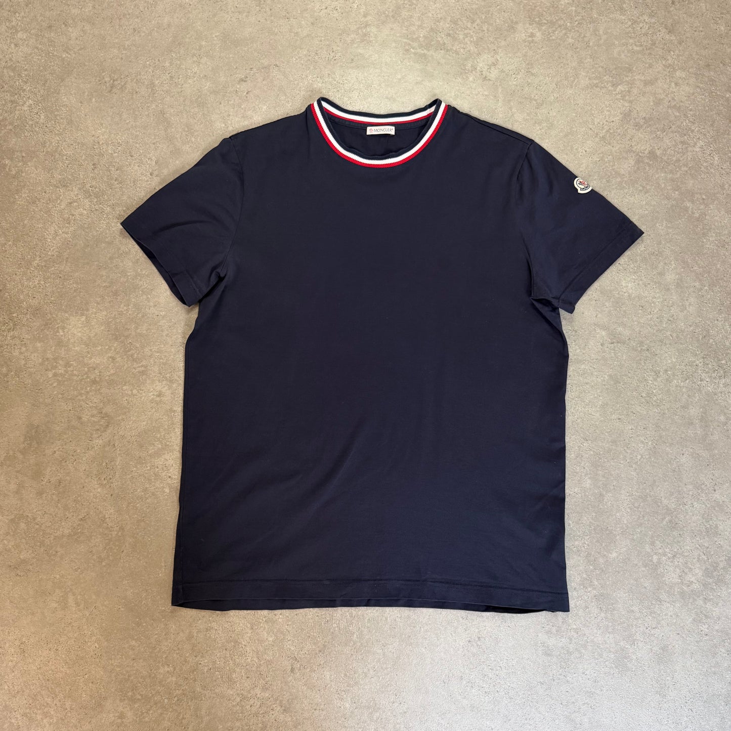 T-SHIRT - SIZE L (Fits M)