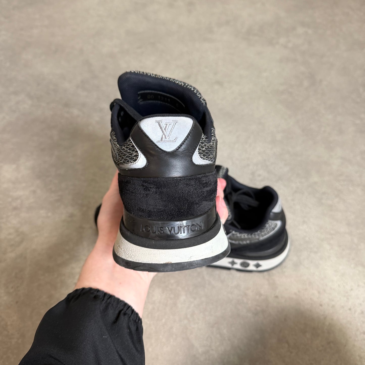 RUNAWAY TRAINER - SIZE LV 6 (Fit UK 7)