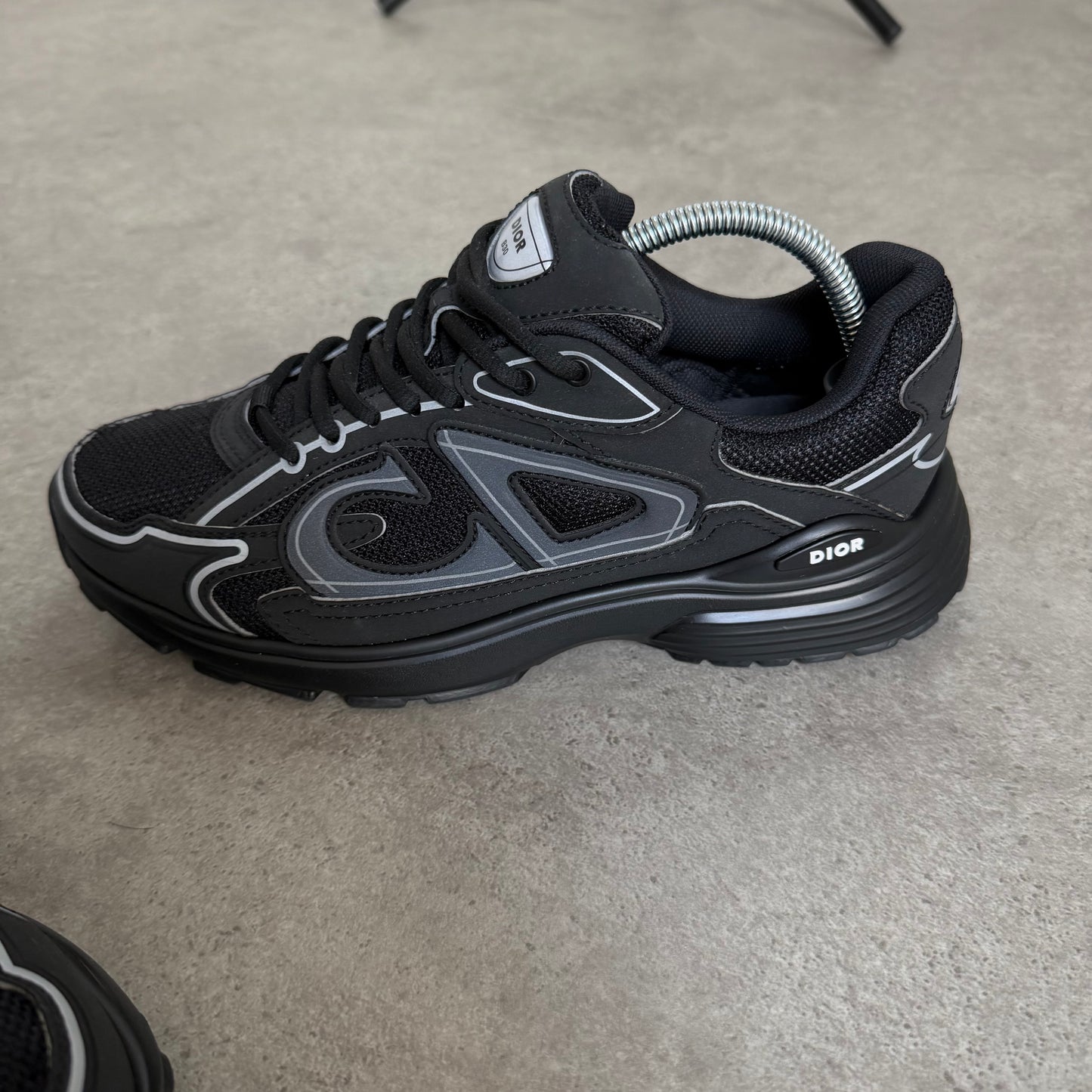 B30 TRAINER - SIZE UK 6 (Fit UK 7)