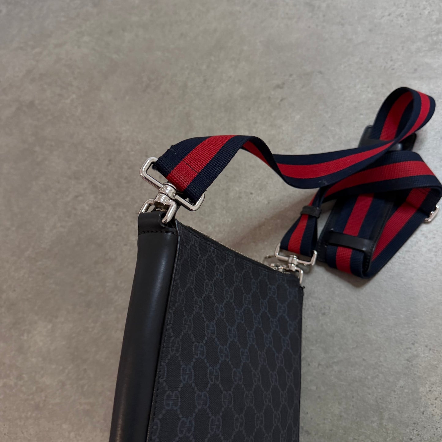 MESSENGER BAG - SMALL SIZE