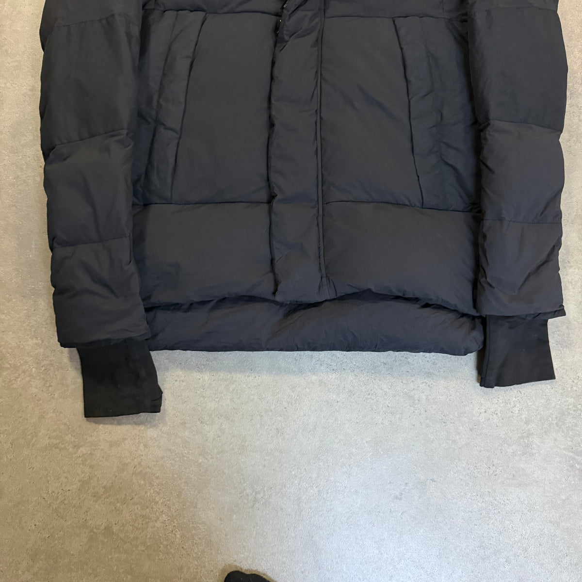 ARMSTRONG DOWN JACKET - SIZE L