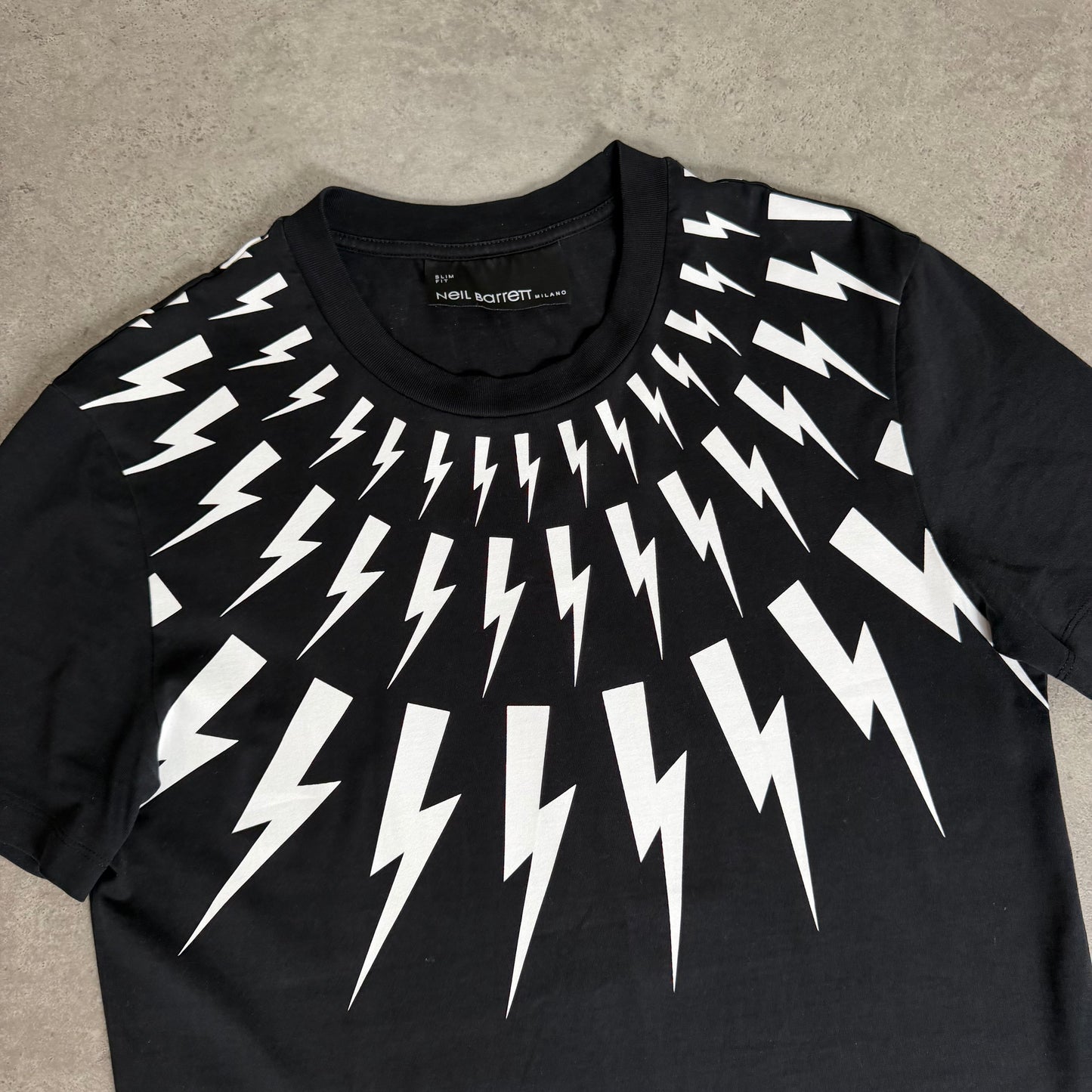 T-SHIRT - SIZE XS
