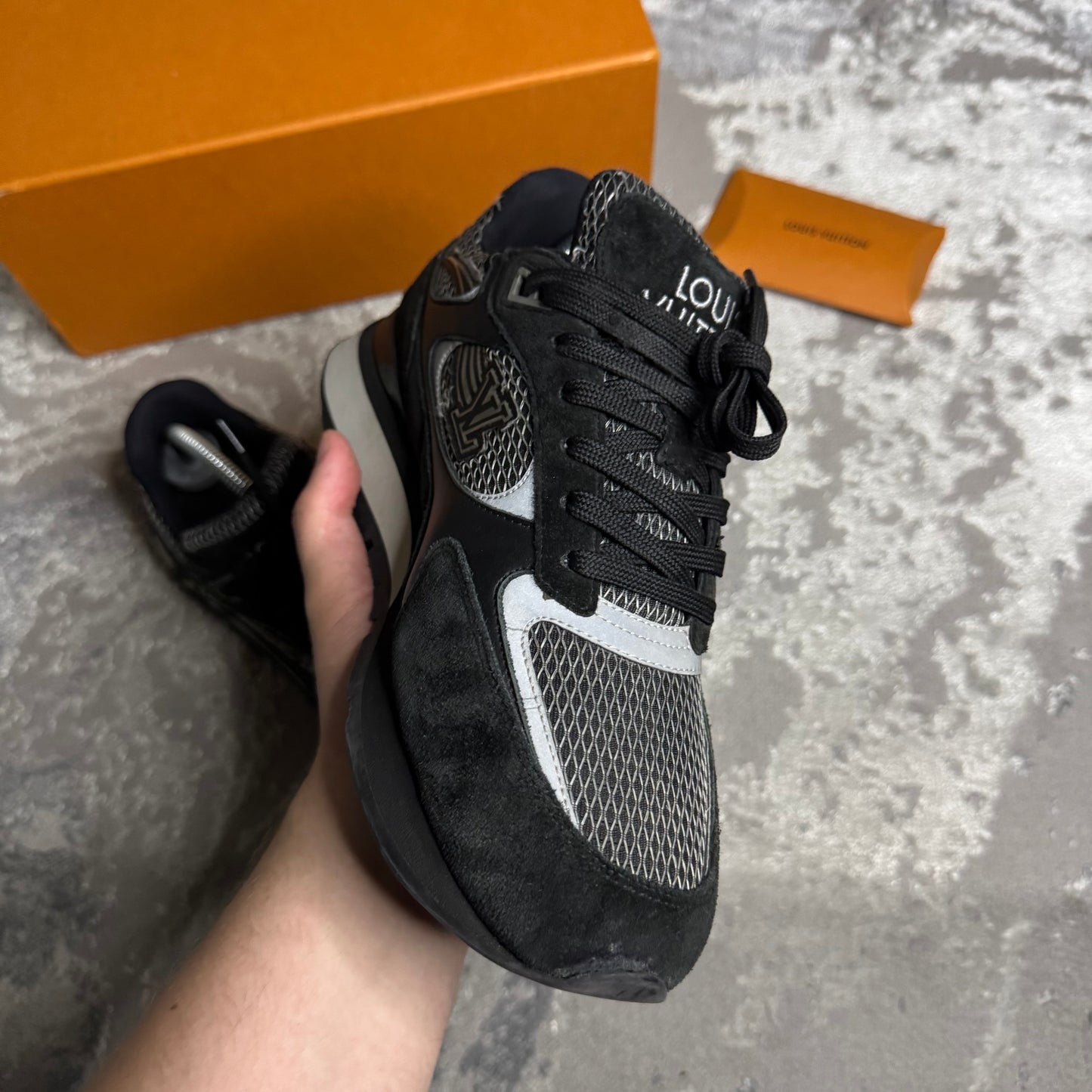 RUNAWAY TRAINER - SIZE LV 7 (Fit UK 8)