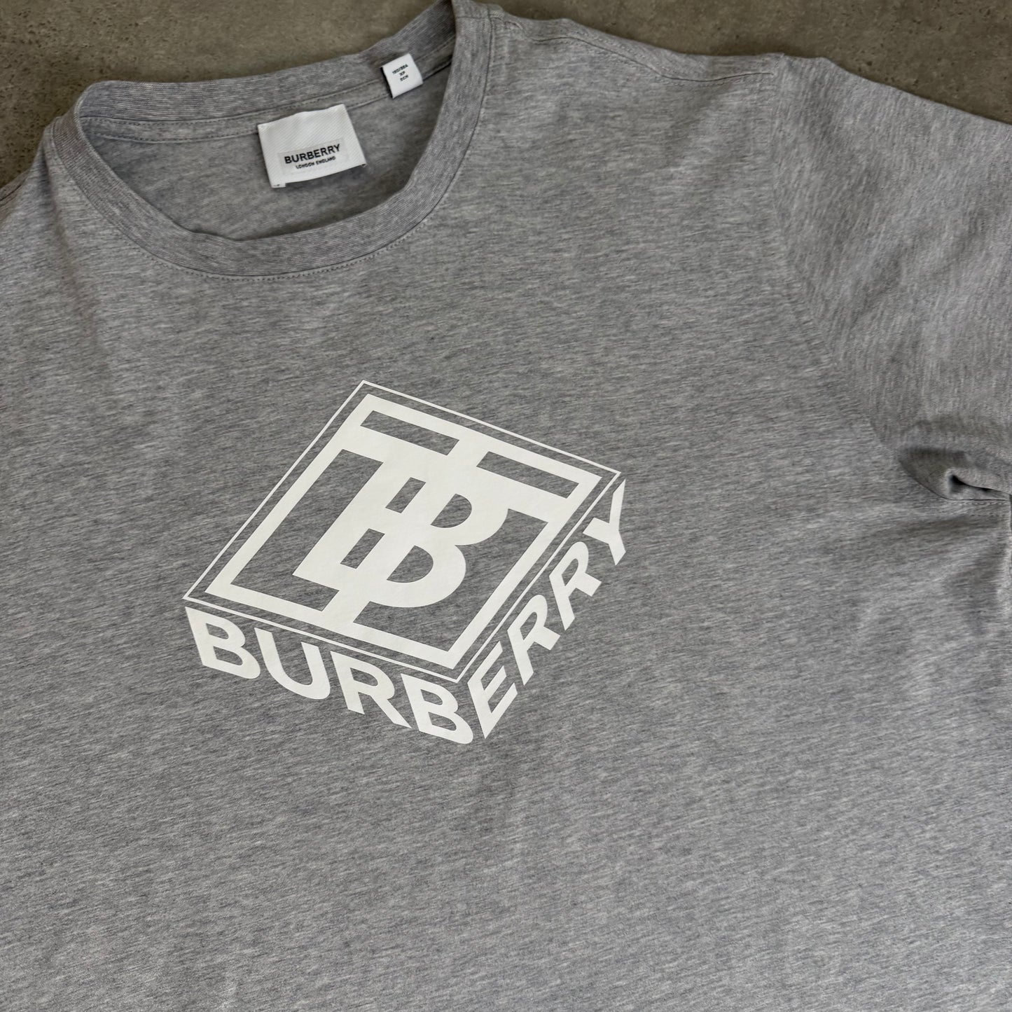 T-SHIRT - SIZE XS (Fits S)