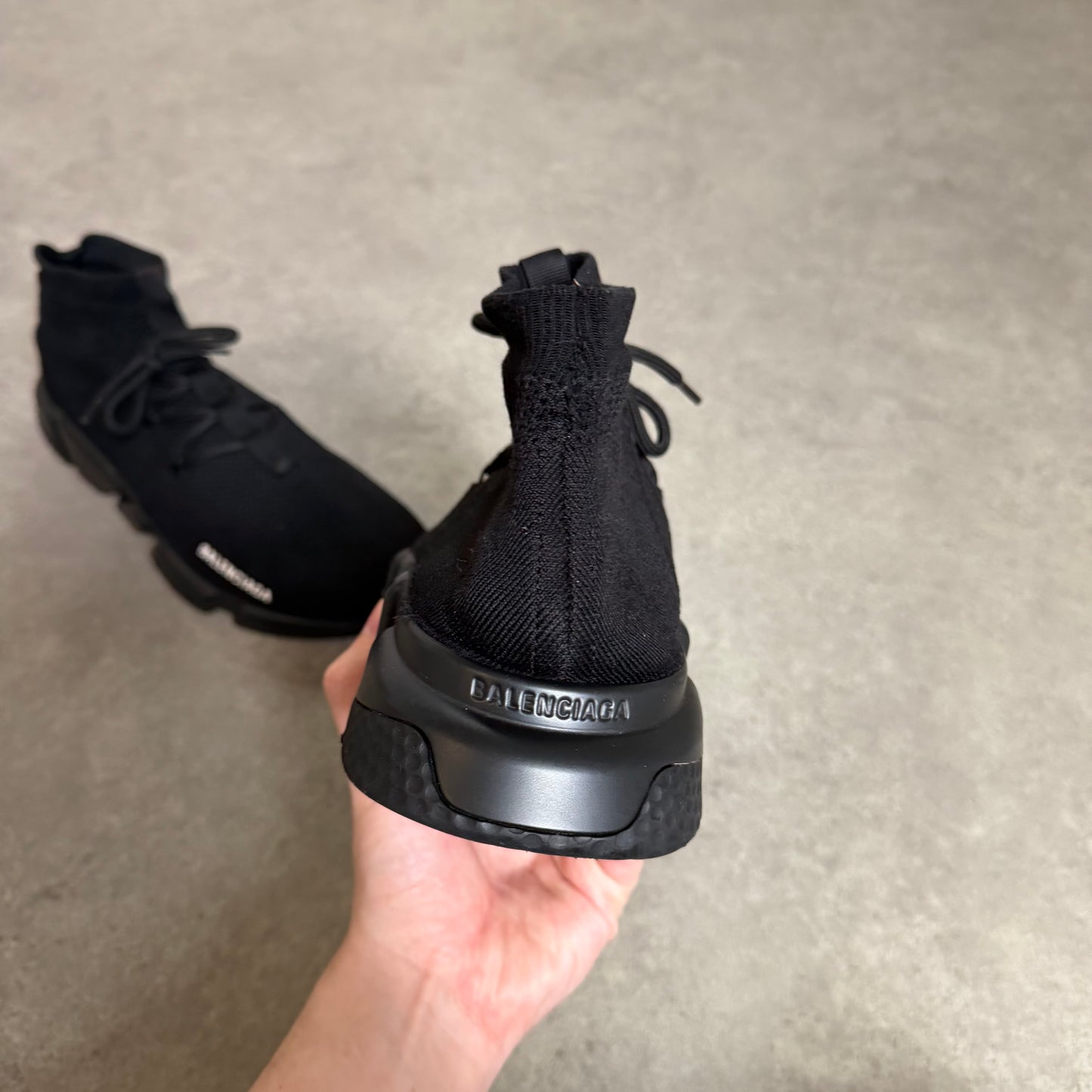LACE UP SPEED TRAINER - SIZE UK 11 (Fit UK 12)