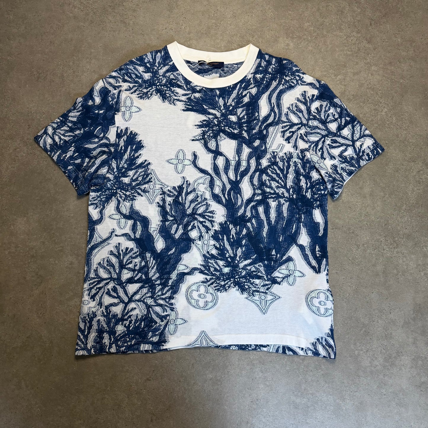 'FLORAL' T-SHIRT - SIZE XXL (Fits XL 23.5" PTP)