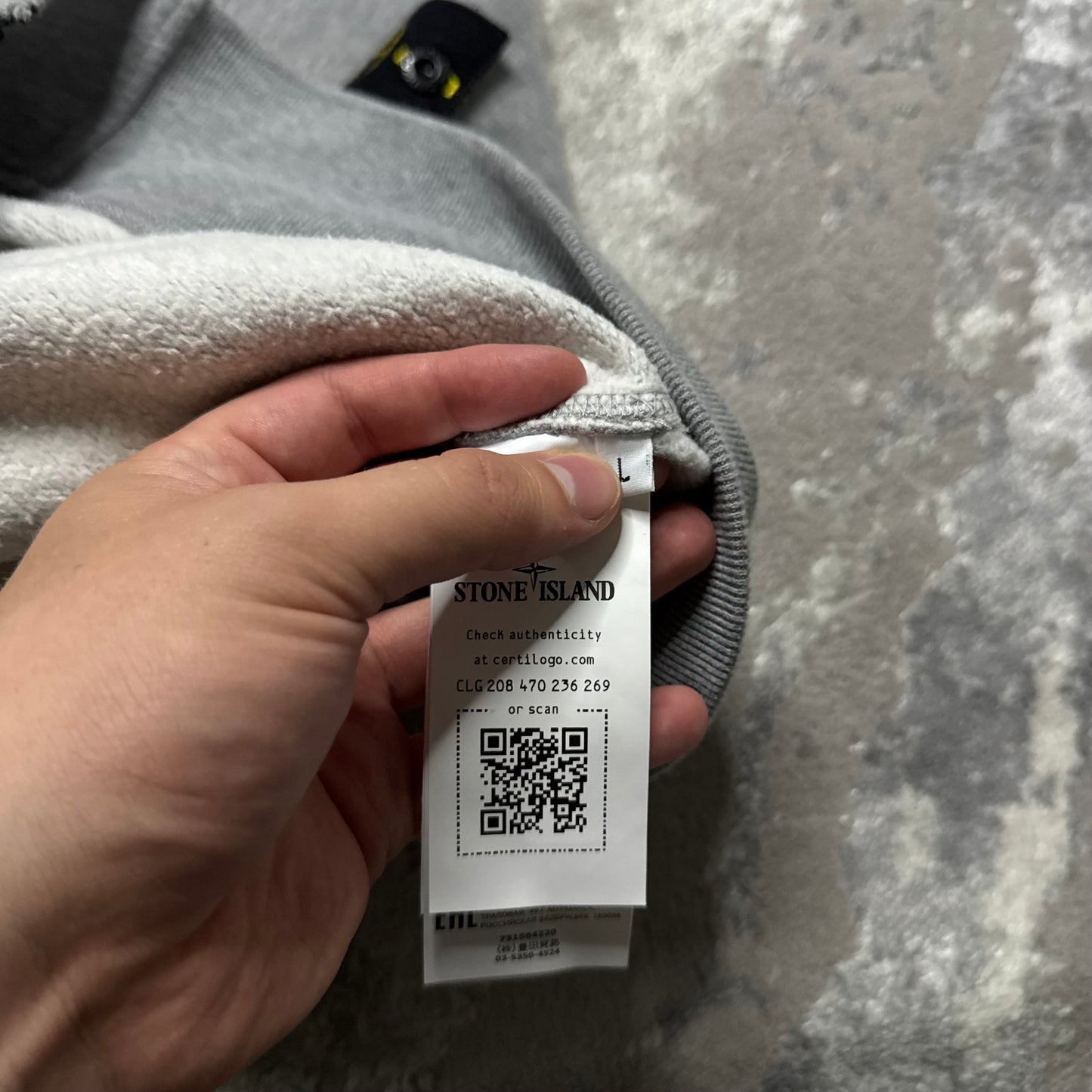 ZIP UP HOODIE - SIZE L (Fits M/L)