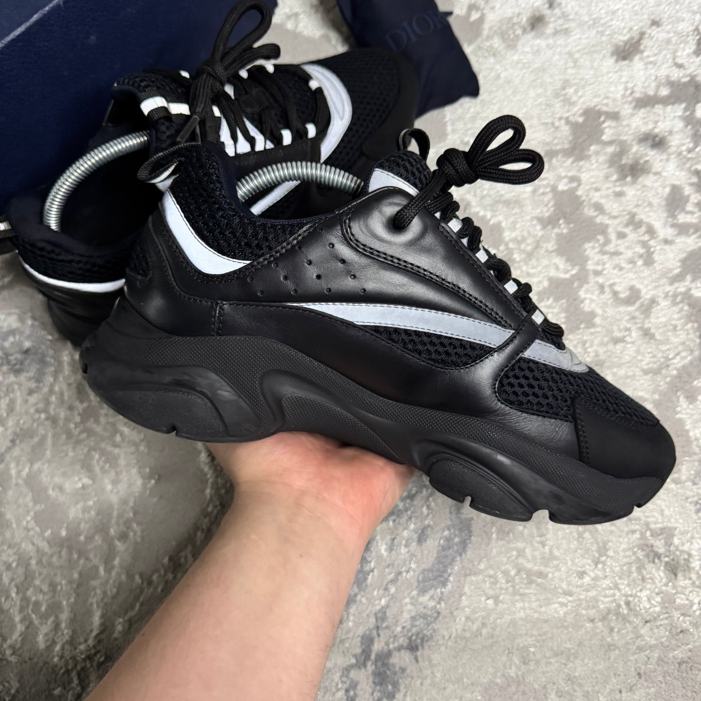 B22 TRAINER - SIZE UK 7