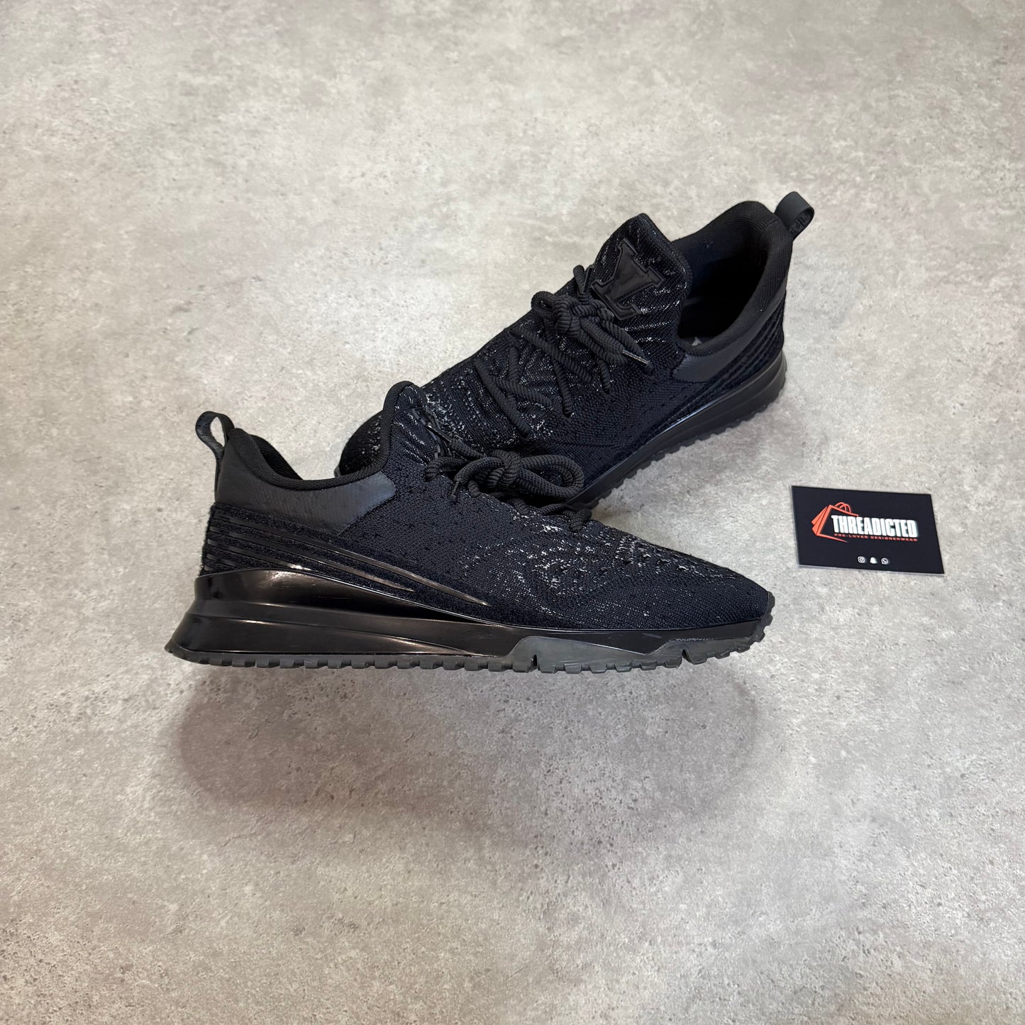 VNR TRAINER - SIZE LV 7.5 (Fit UK 8/8.5)