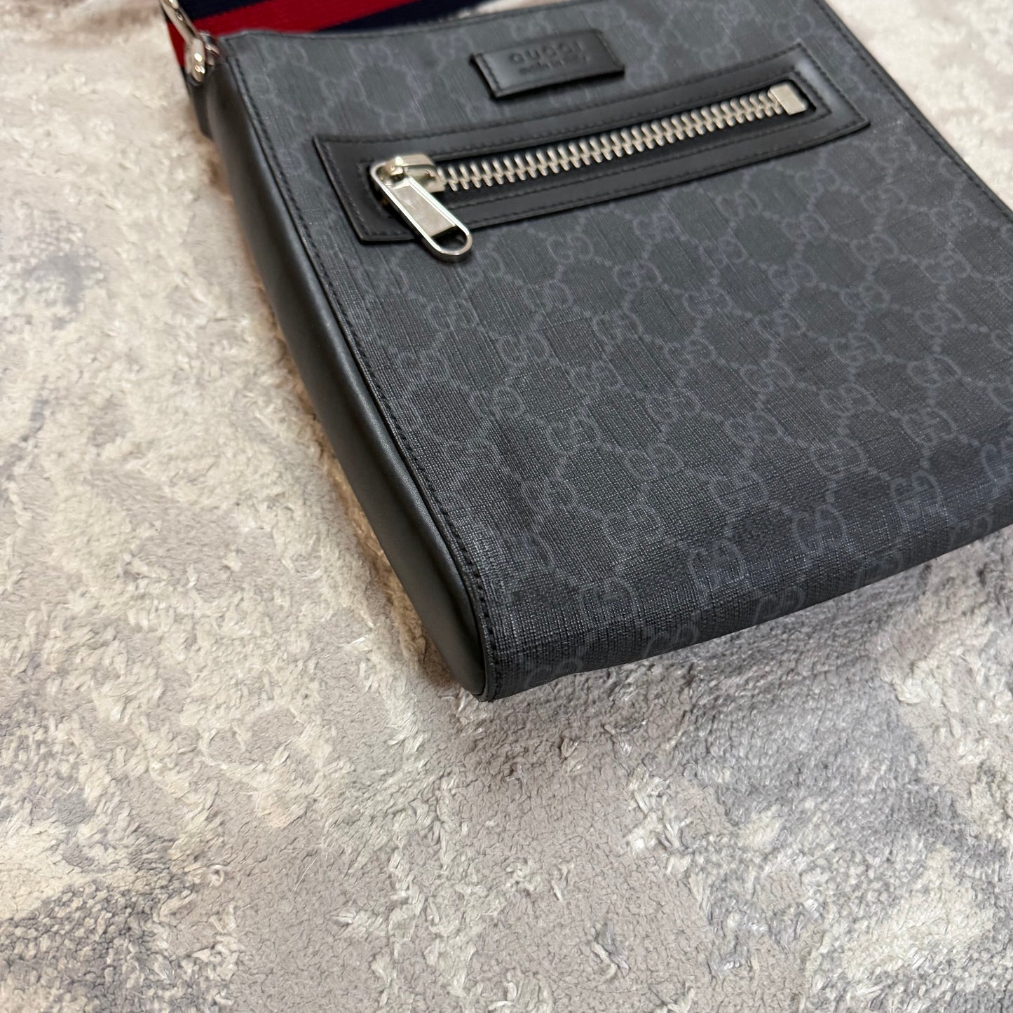 MESSENGER BAG - SMALLER VERSION