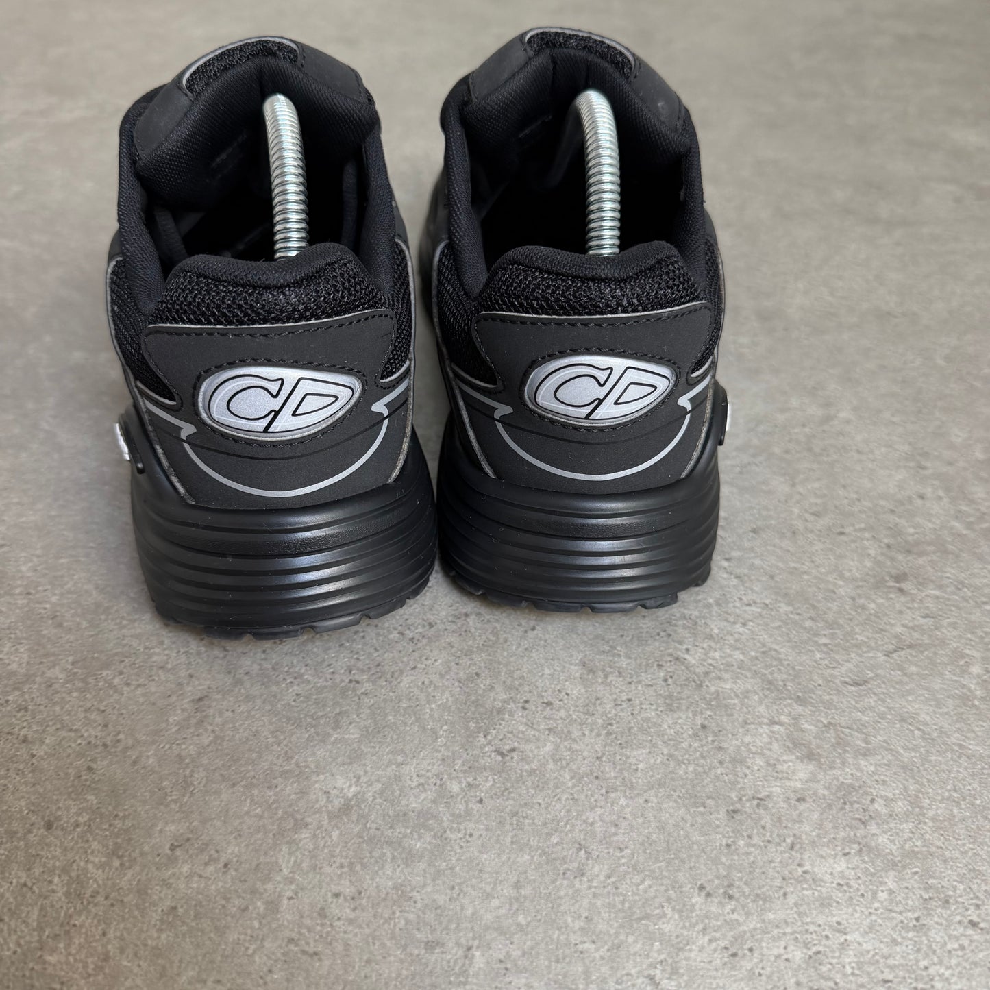 B30 TRAINER - SIZE UK 6 (Fit UK 7)