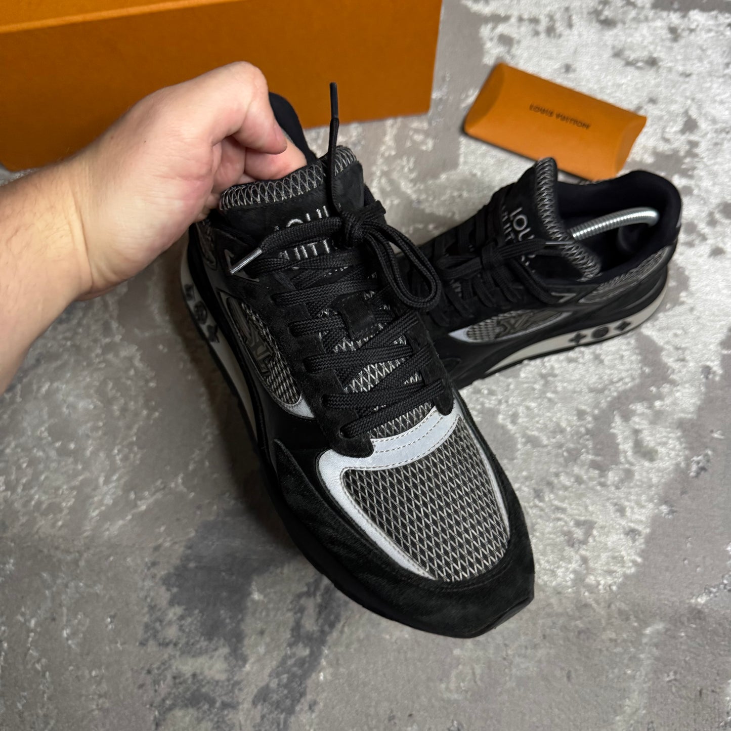 RUNAWAY TRAINER - SIZE LV 7 (Fit UK 8)