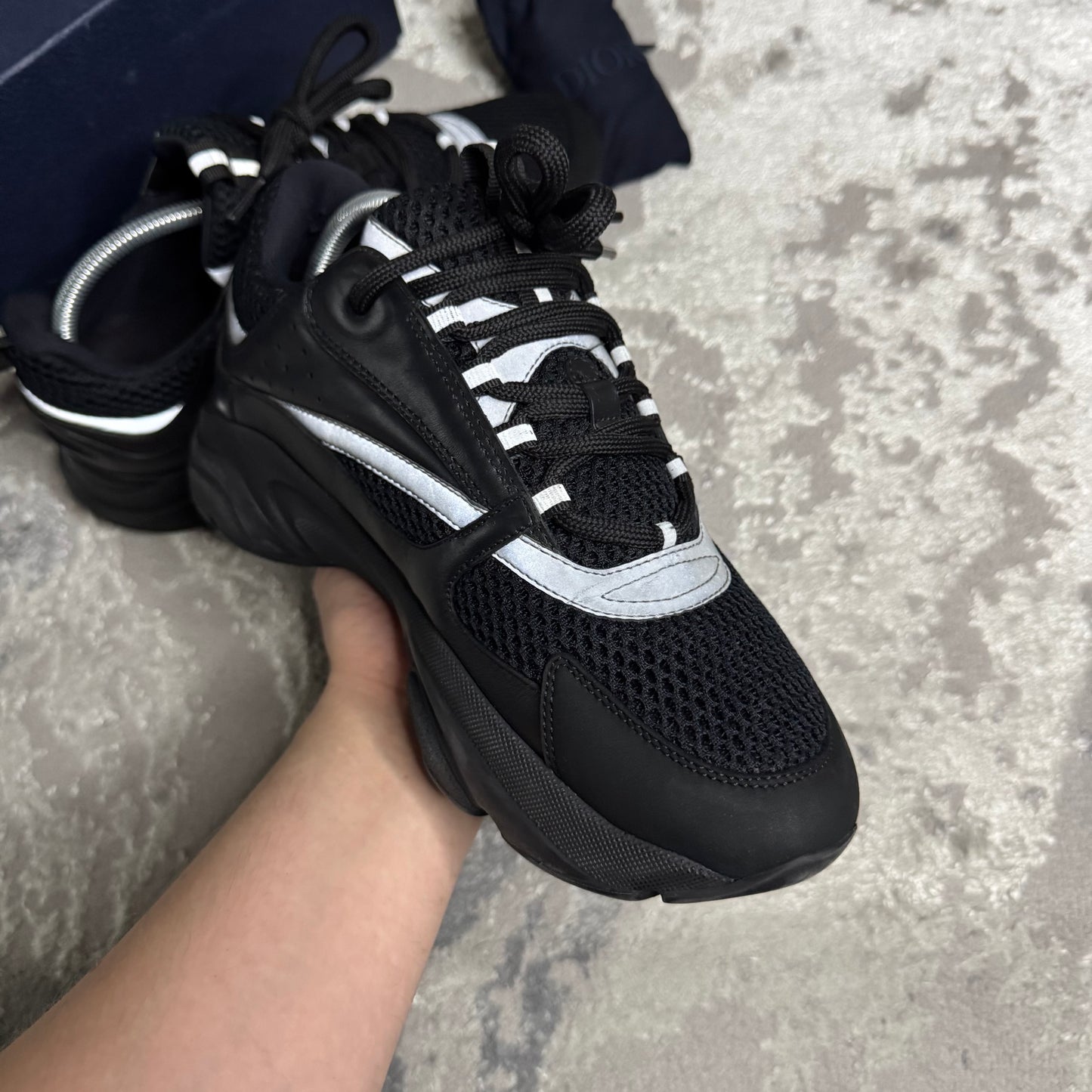 B22 TRAINER - SIZE UK 7
