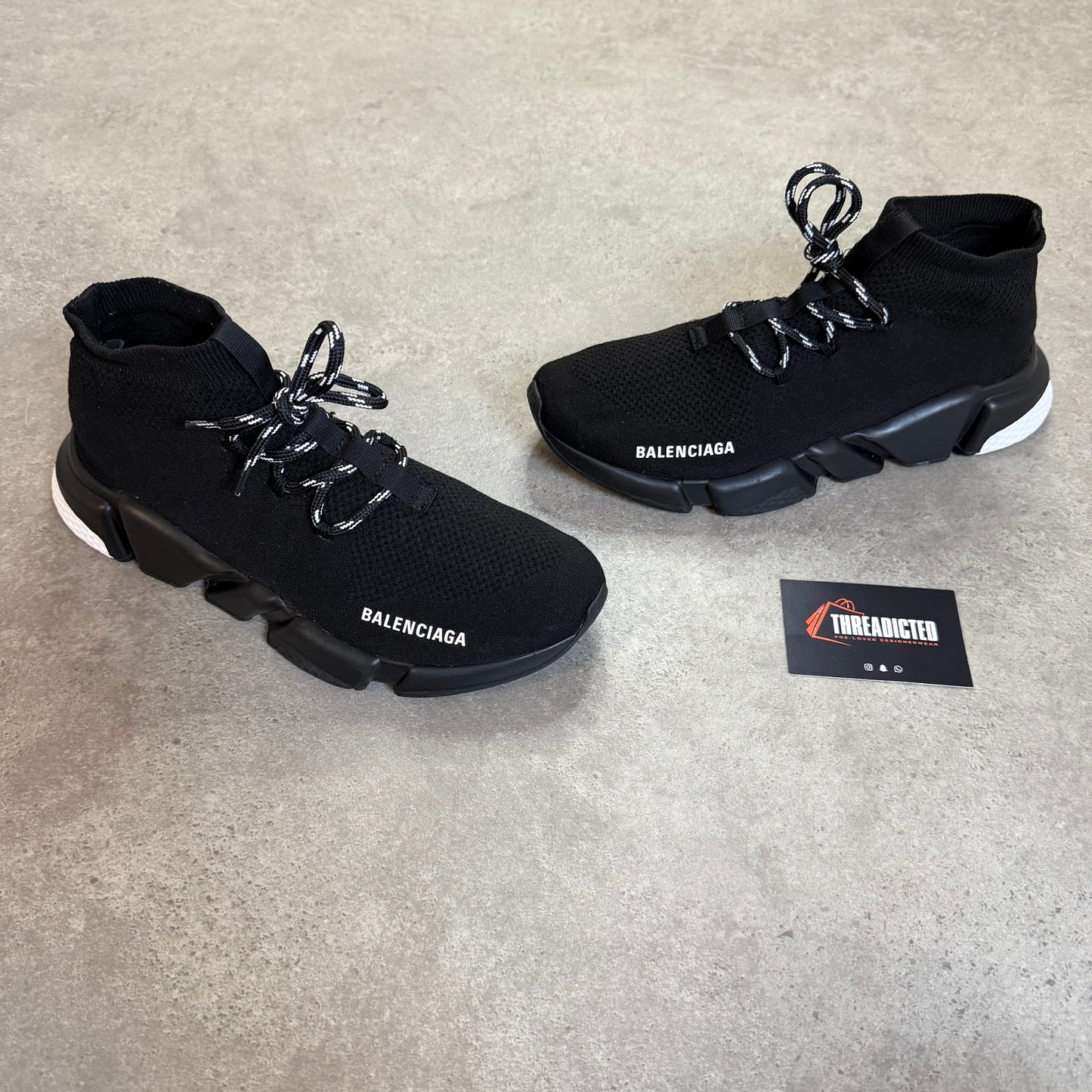 LACE UP SPEED TRAINER - SIZE UK 7 (Fit UK 8)