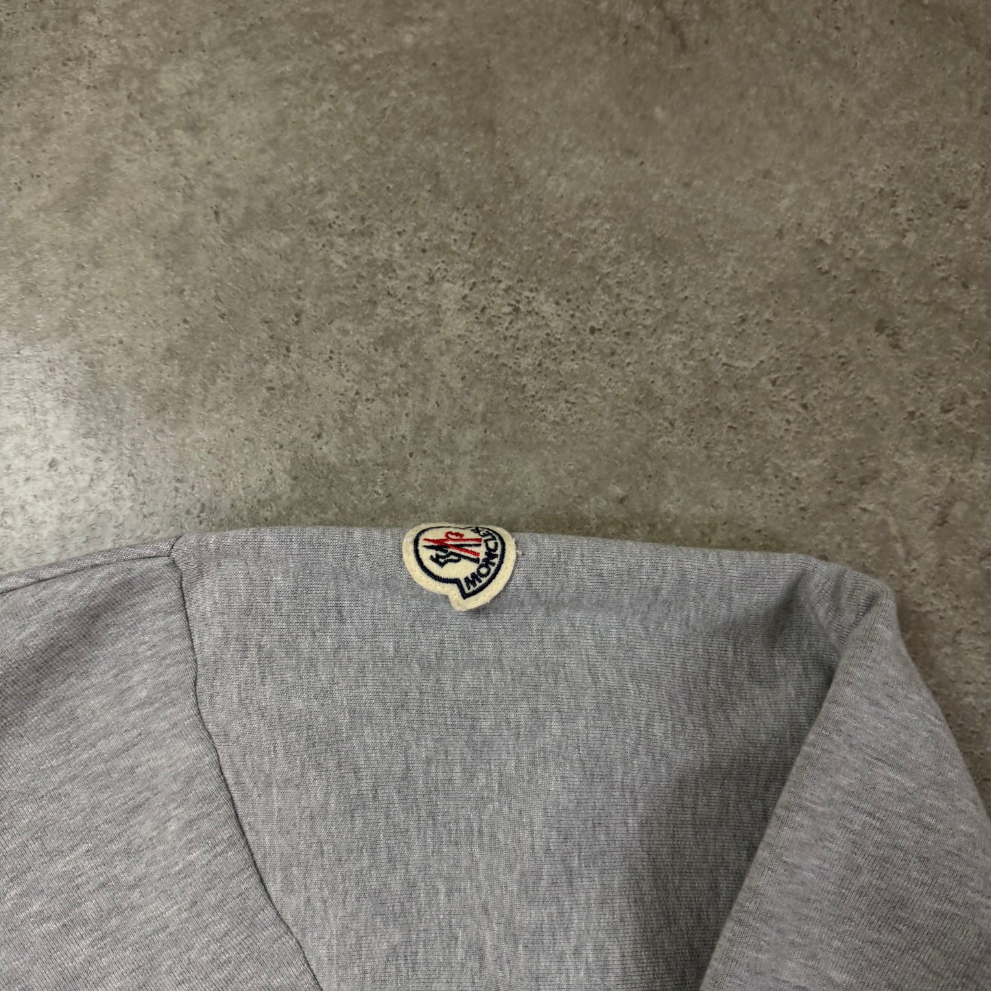 SWEATSHIRT - SIZE XL (Fits L)