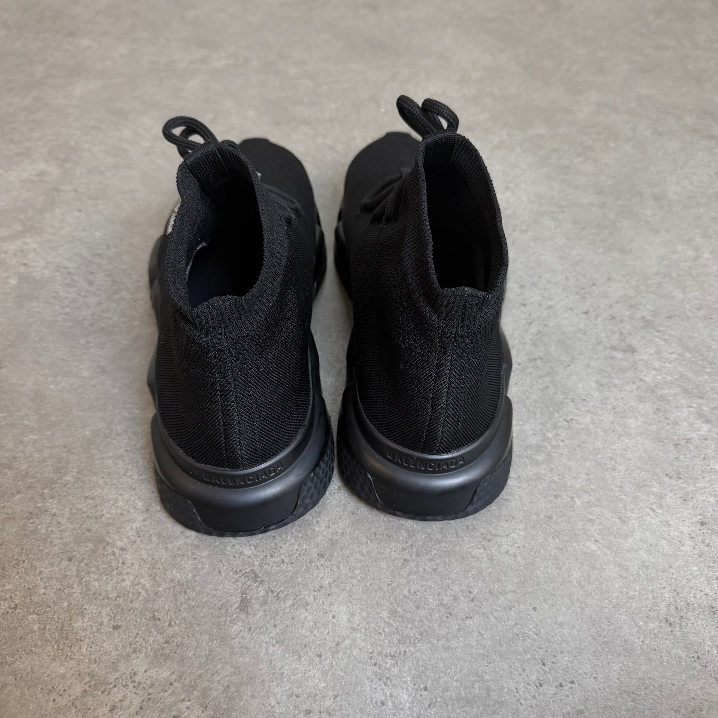 LACE UP SPEED TRAINER - SIZE UK 9 (Fit UK 10)