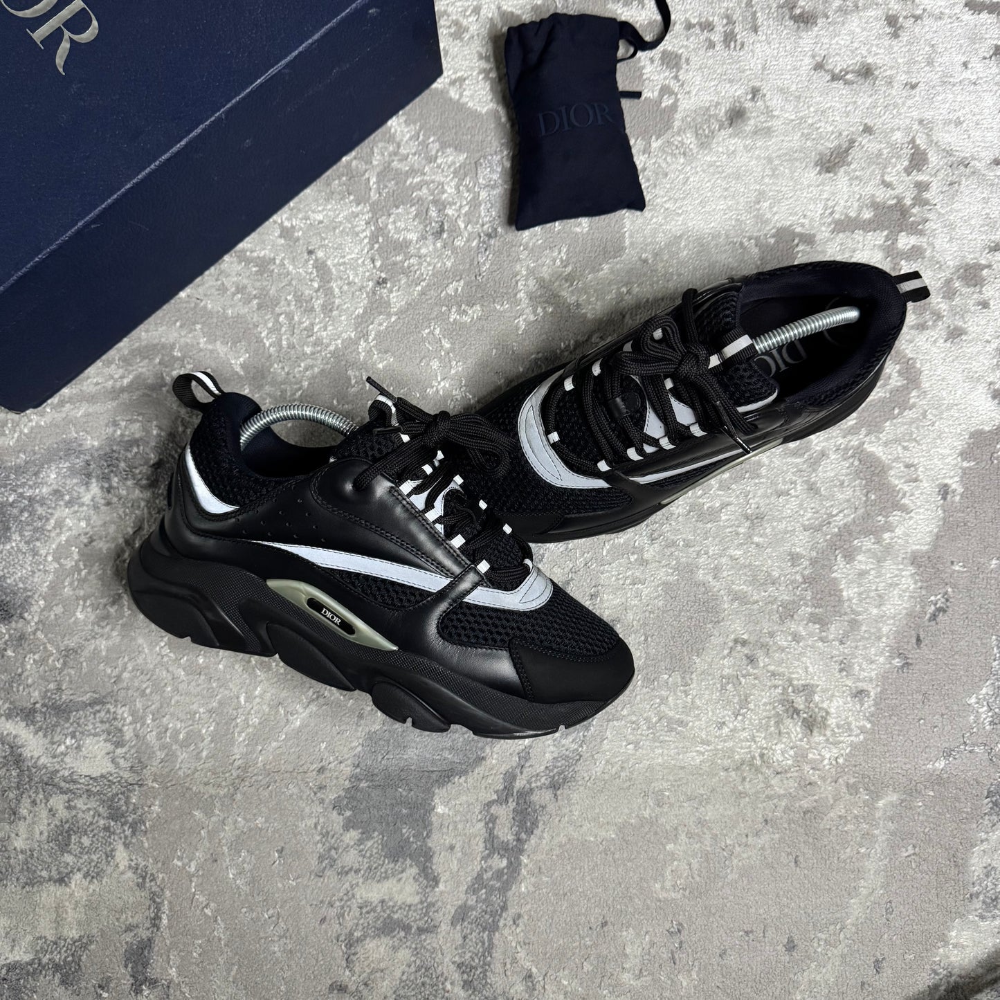 B22 TRAINER - SIZE UK 7