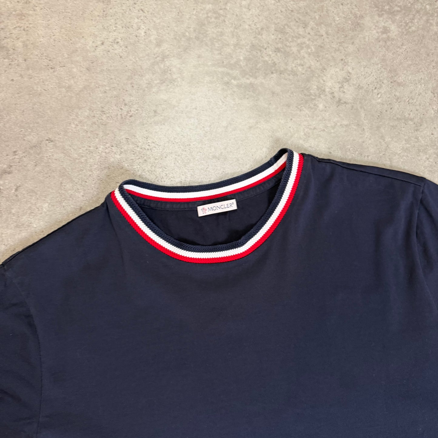 T-SHIRT - SIZE L (Fits M)