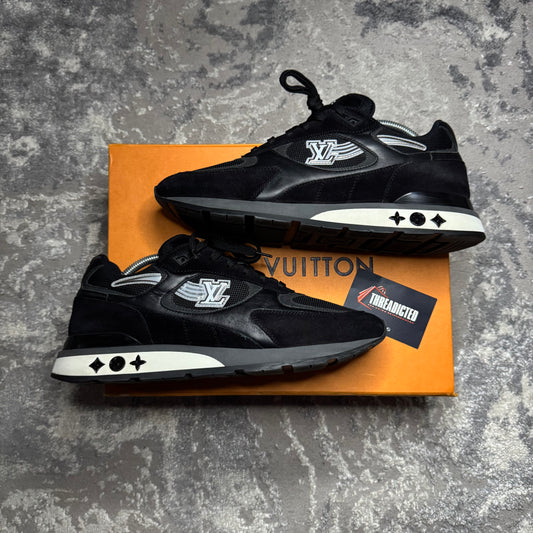 RUNAWAY TRAINER - SIZE LV 7.5 (Fit UK 8.5)