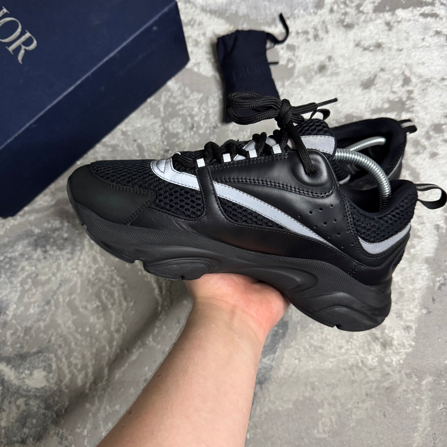 B22 TRAINER - SIZE UK 7
