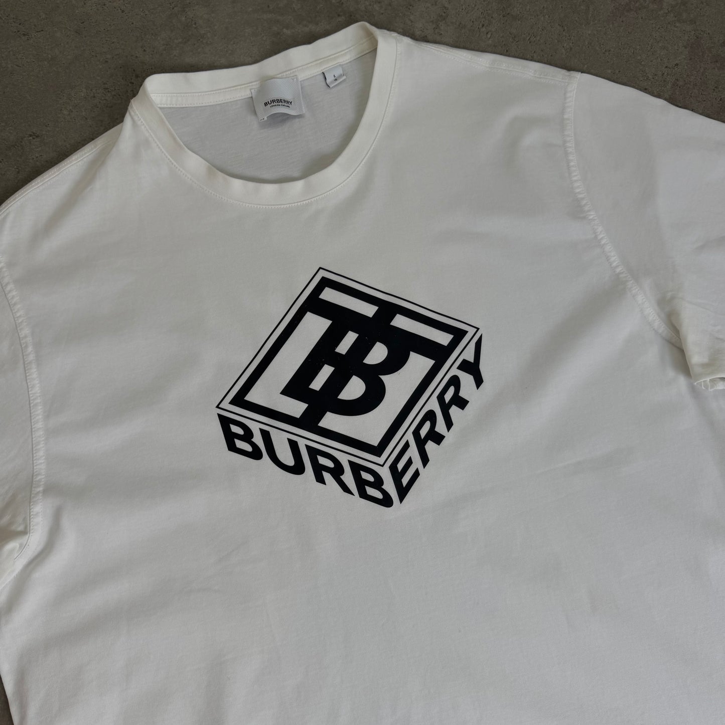 T-SHIRT - SIZE L (Fits L/XL)