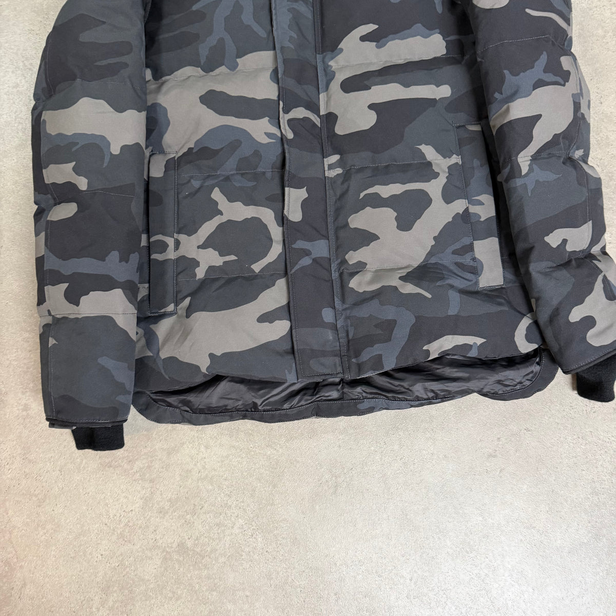 MACMILLAN PARKA - SIZE M
