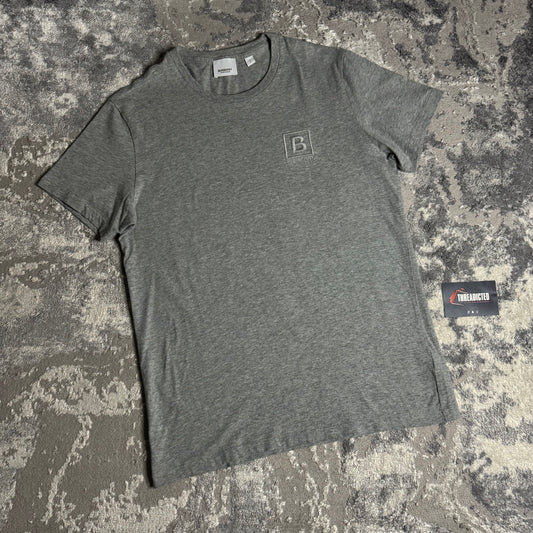 T-SHIRT - SIZE S