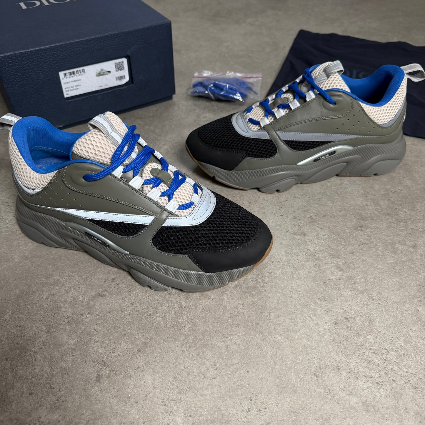 B22 TRAINER - SIZE UK 10
