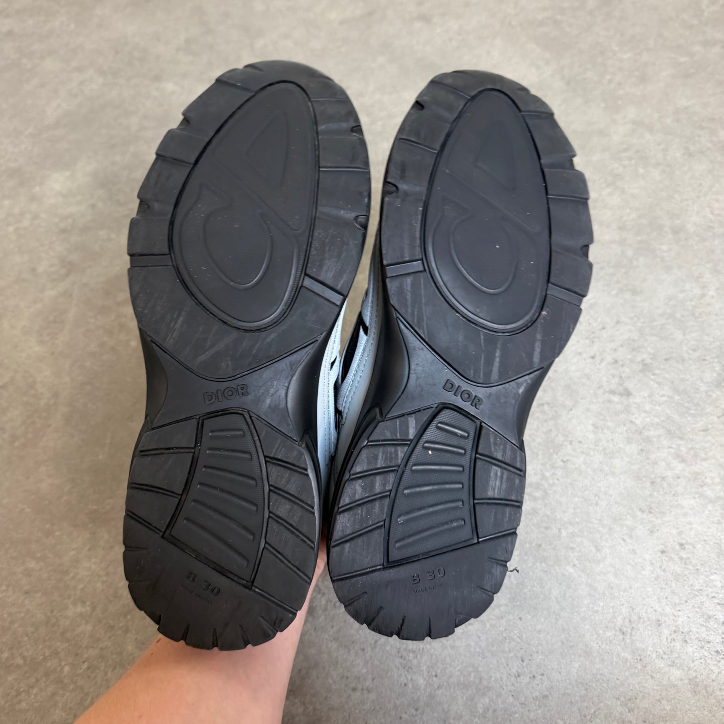 B30 TRAINER - SIZE UK 9.5