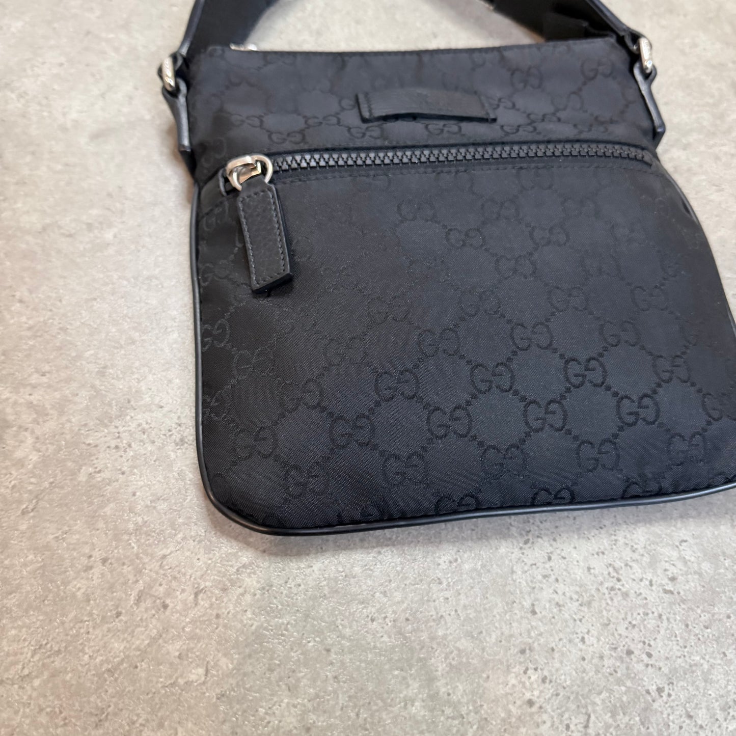 NYLON MESSENGER BAG - SMALL SIZE