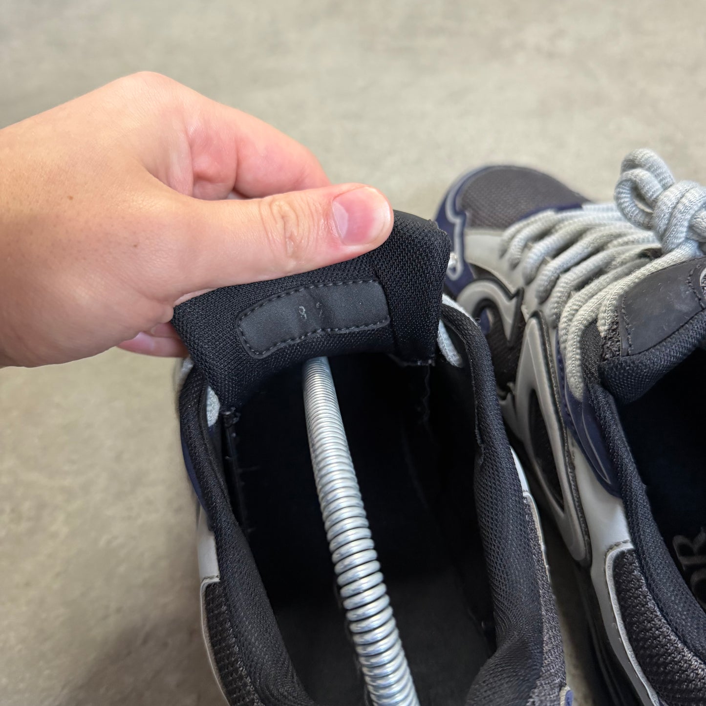 B30 TRAINER - SIZE UK 7