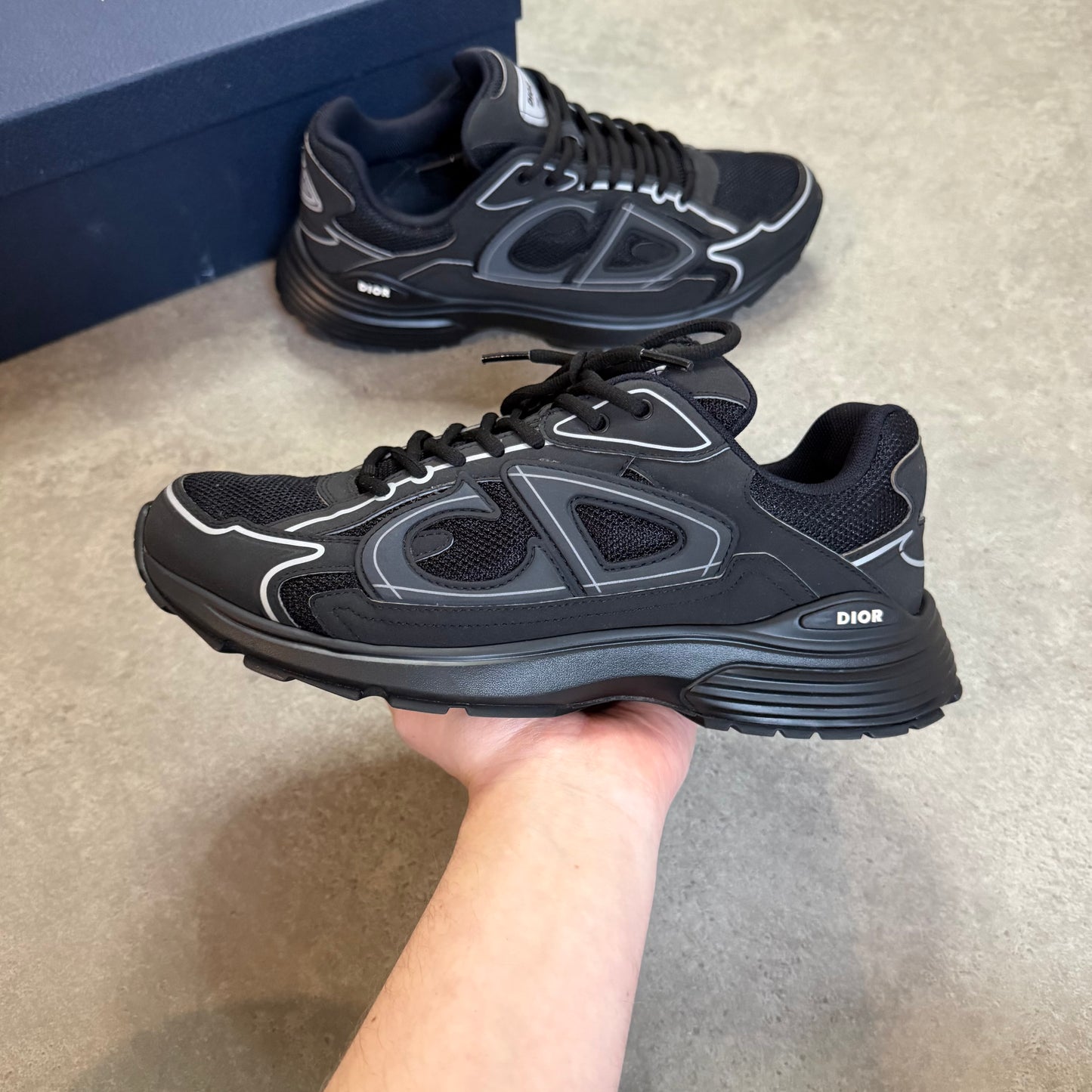 B30 TRAINER - SIZE UK 8