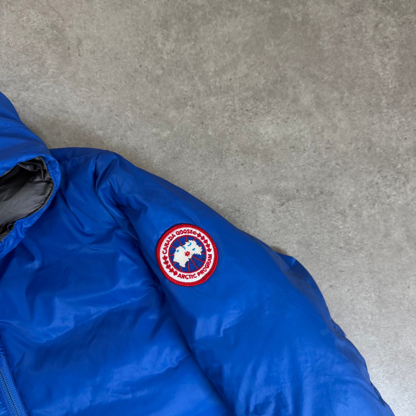 LODGE JACKET - SIZE M