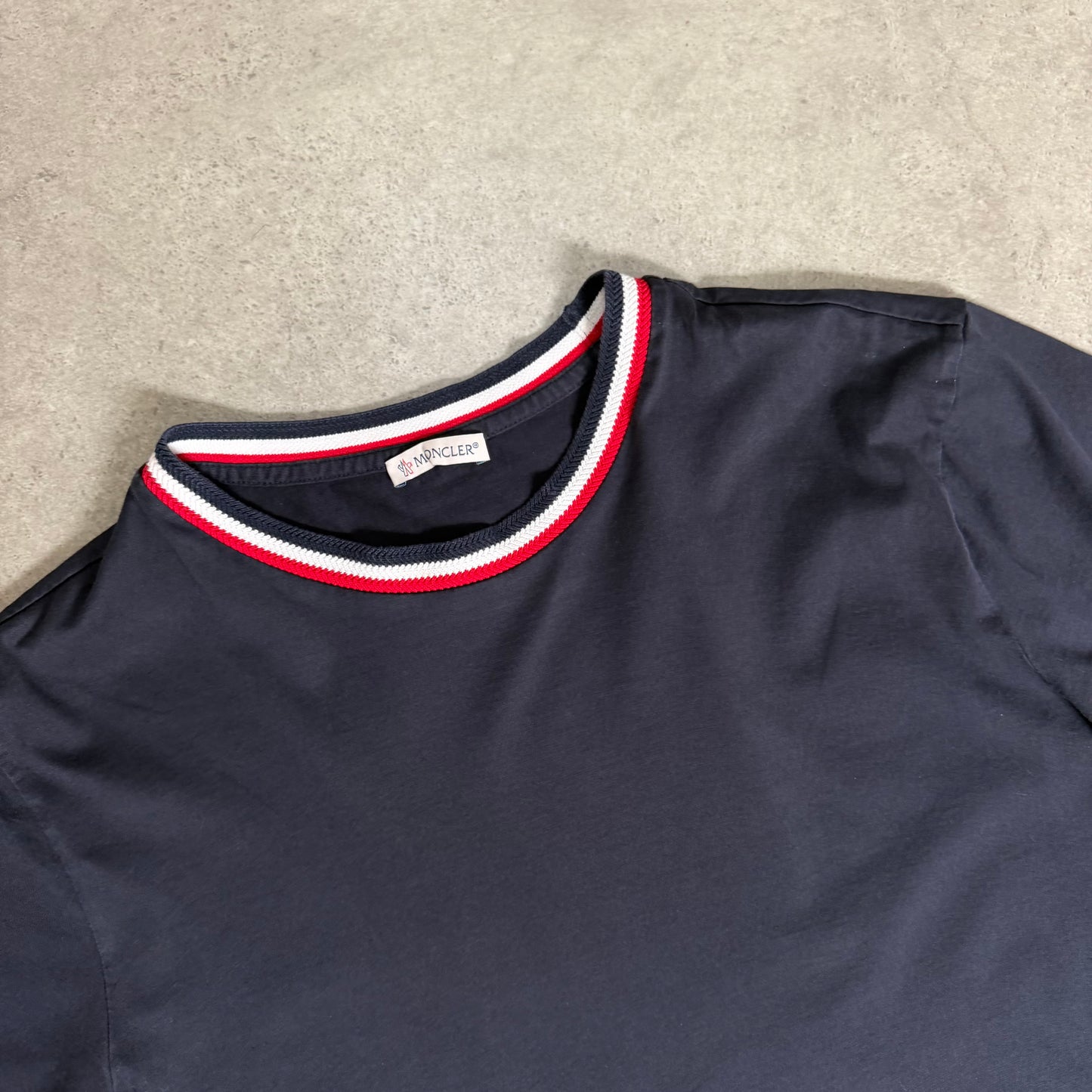 T-SHIRT - SIZE M (Fits S/M)