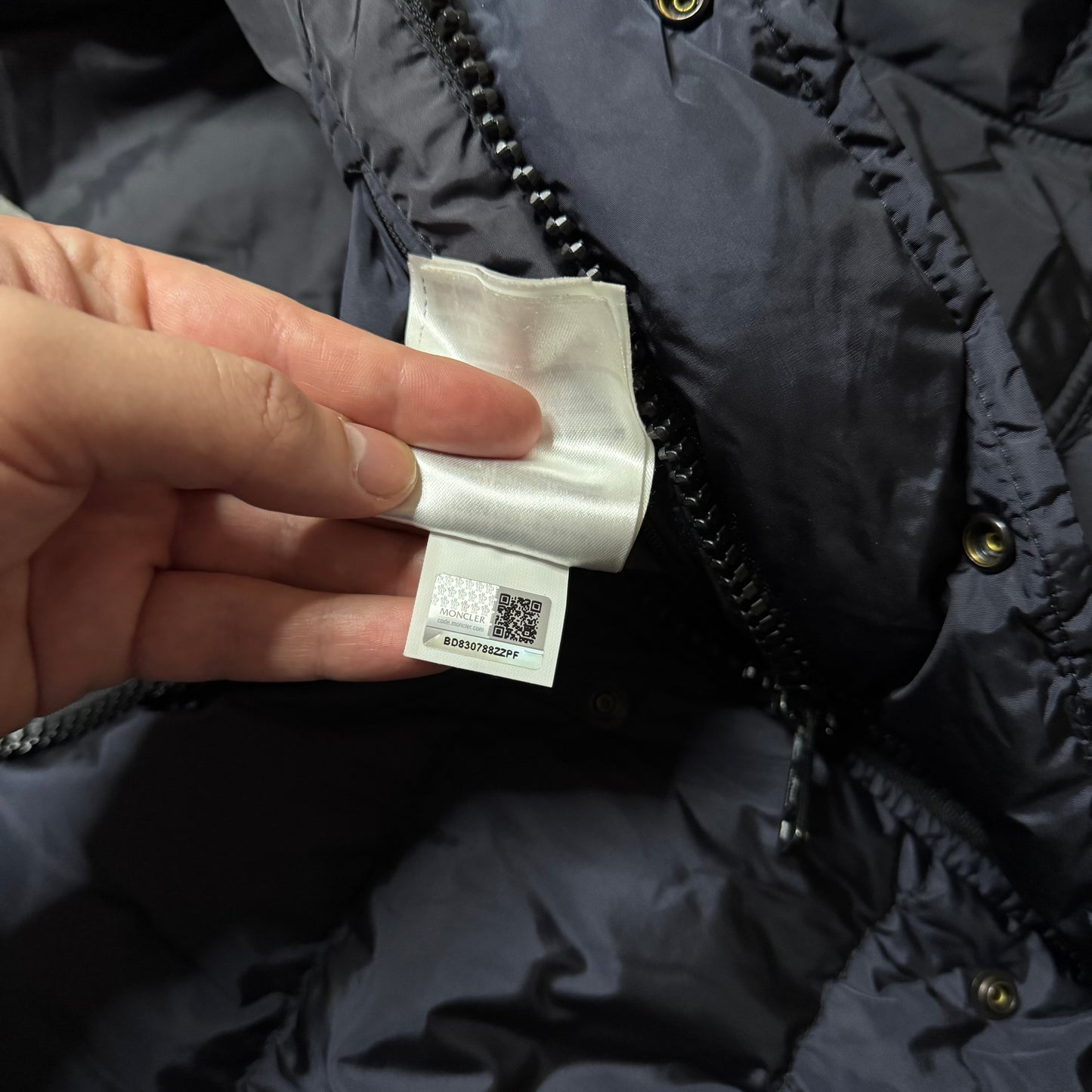 JASON DOWN JACKET - SIZE 6 (Fits XL)