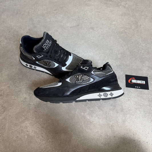 RUNAWAY TRAINER - SIZE LV 6 (Fit UK 7)