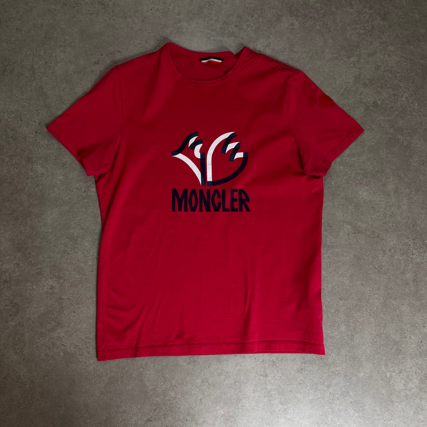 T-SHIRT - SIZE S (Fits XS)
