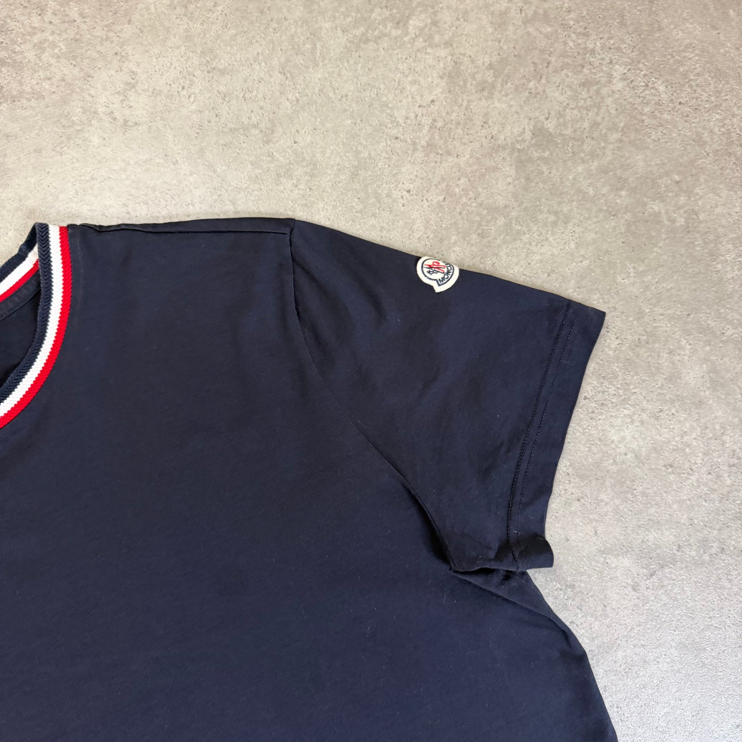 T-SHIRT - SIZE L (Fits M)