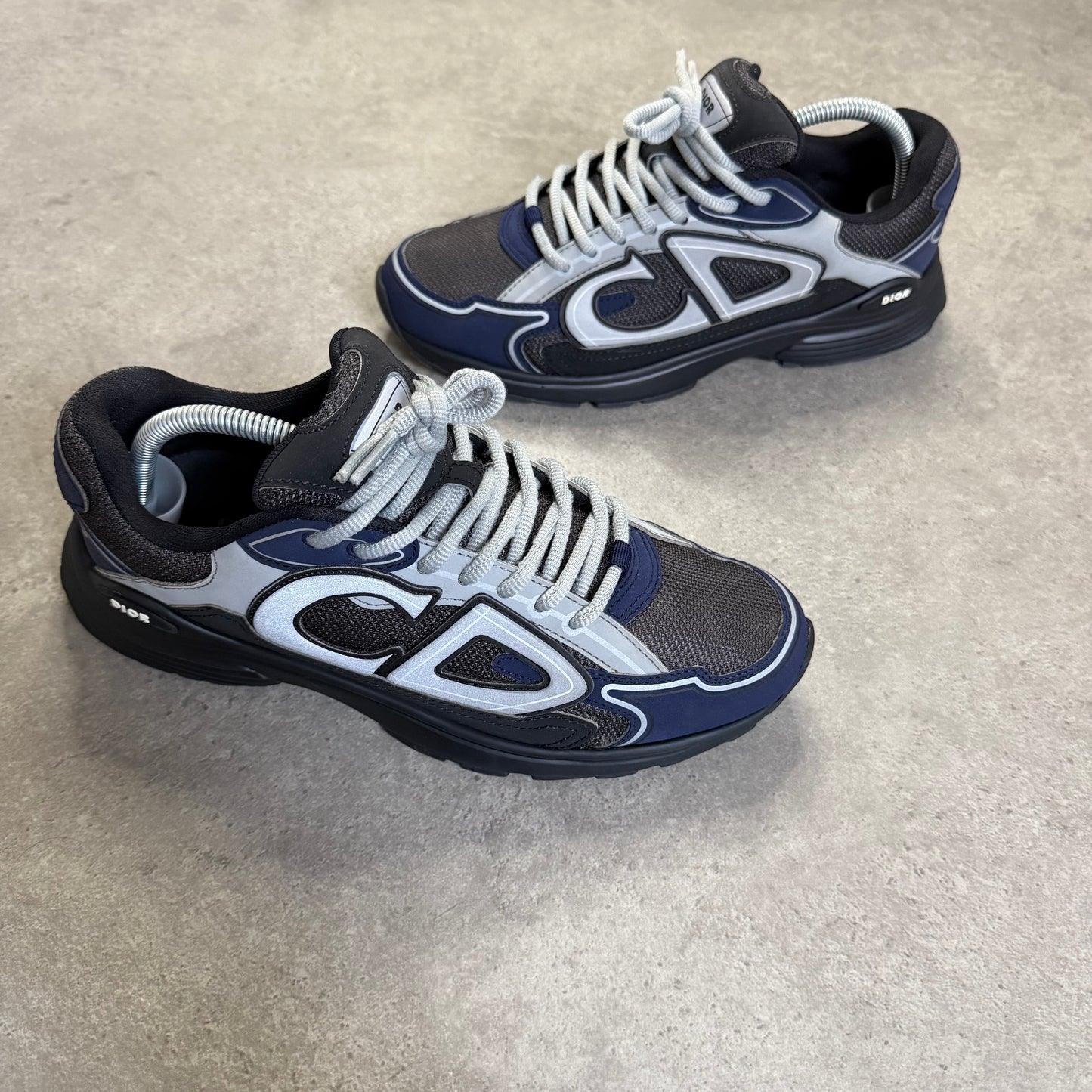 B30 TRAINER - SIZE UK 7