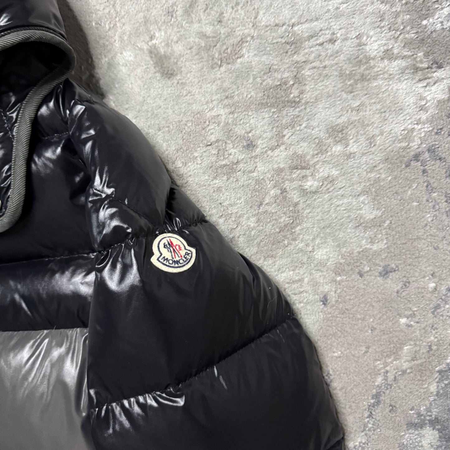 HARRY DOWN JACKET - SIZE 3 (Fits M)